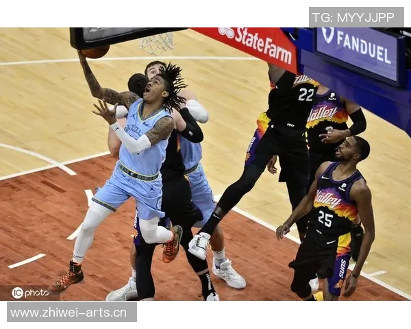 灰熊队击败太阳队,金特里砍下三双数据,成就传奇时刻! 灰熊队击败太阳队,金特里砍下三双数据,成就传奇时刻!